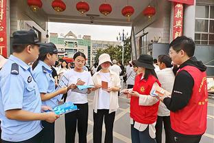 队记：哈姆把范德彪和普林斯一起放在首发引起了外界的惊讶